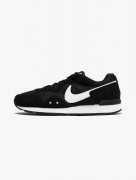 Nike Venture Runner