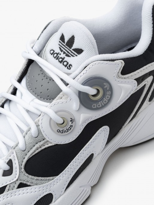adidas Astir W