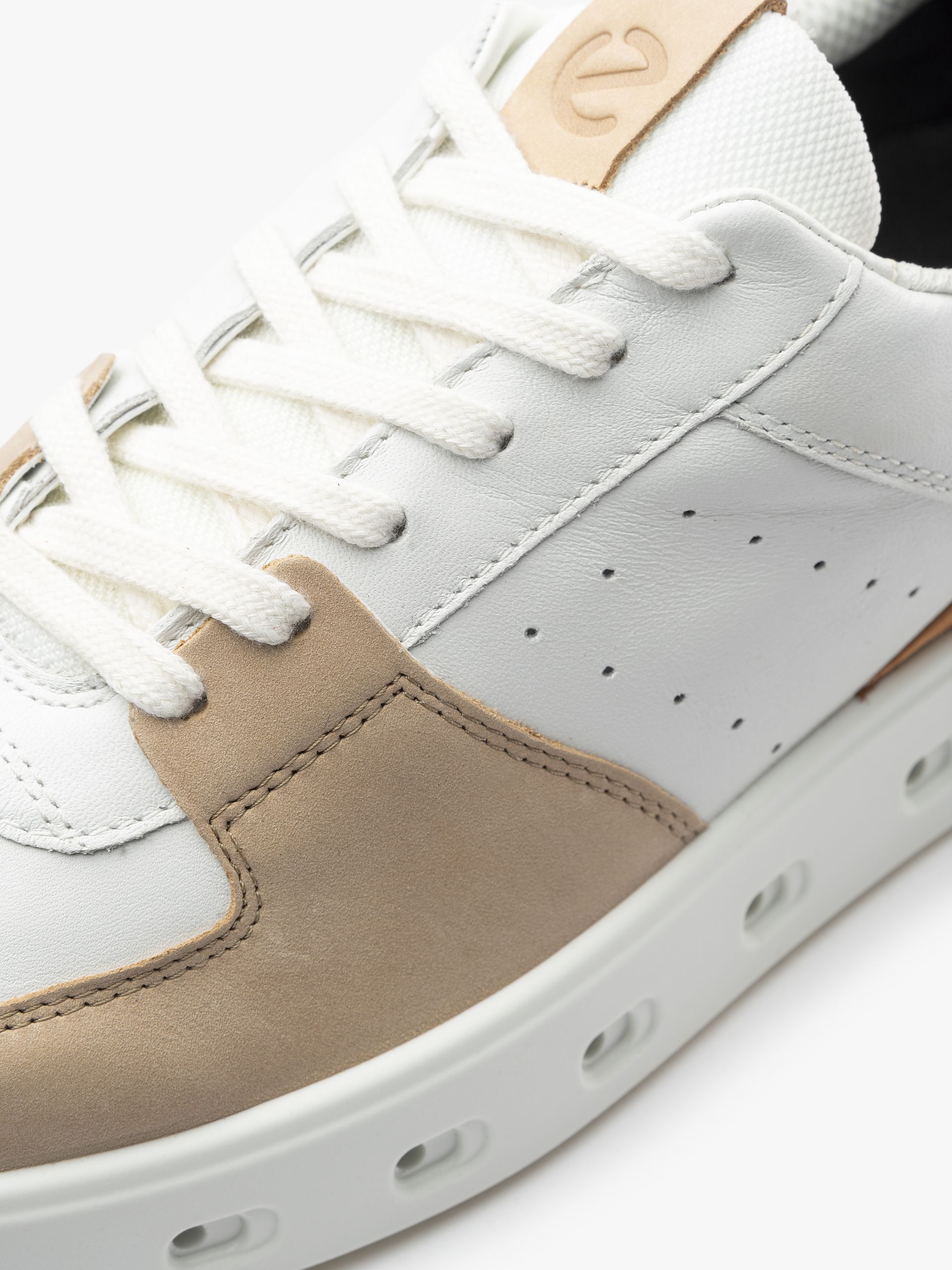 ECCO Street 720