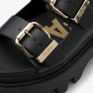 Buffalo Flora On Platform