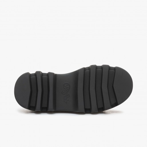 Buffalo Flora On Platform