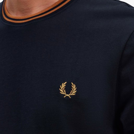 Fred Perry With Double Discontinuous Stitch Border