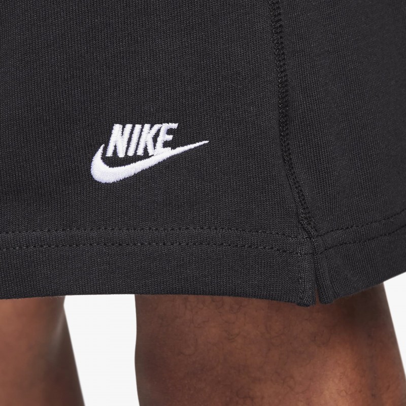 Nike Sportswear Club