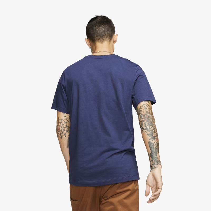 Nike Sportswear Club