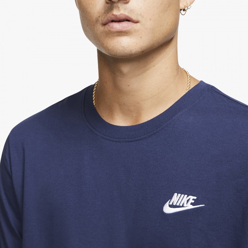 Nike Sportswear Club
