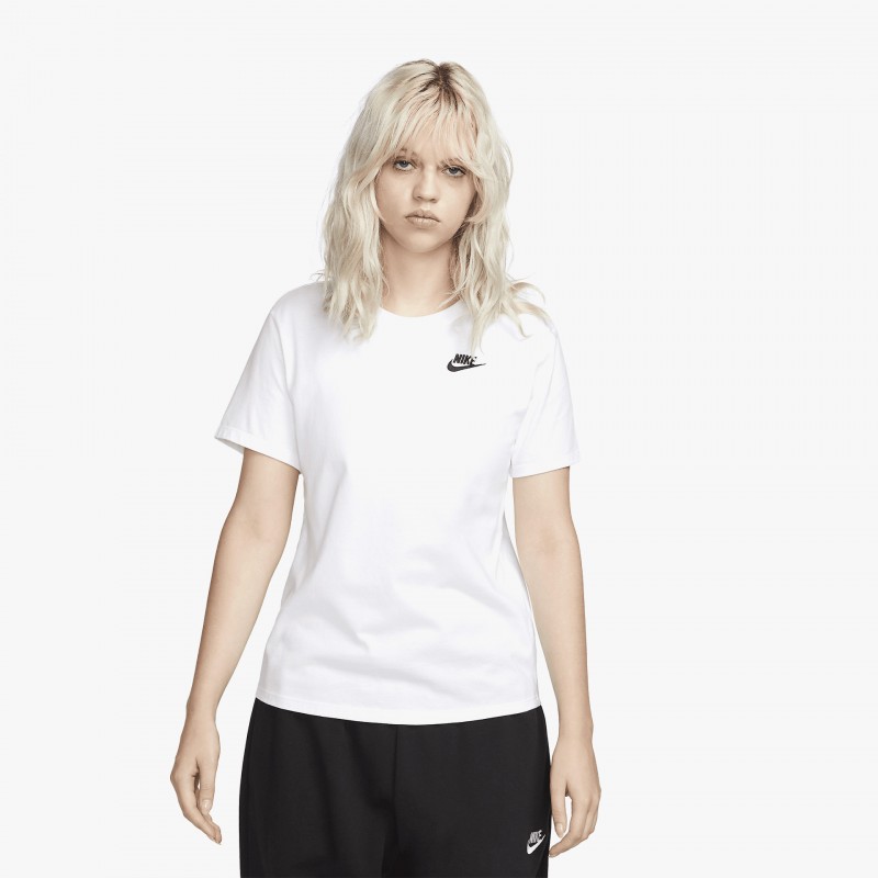 Nike Sportswear Club Essentials W Nike Sportswear Club Essentials W
