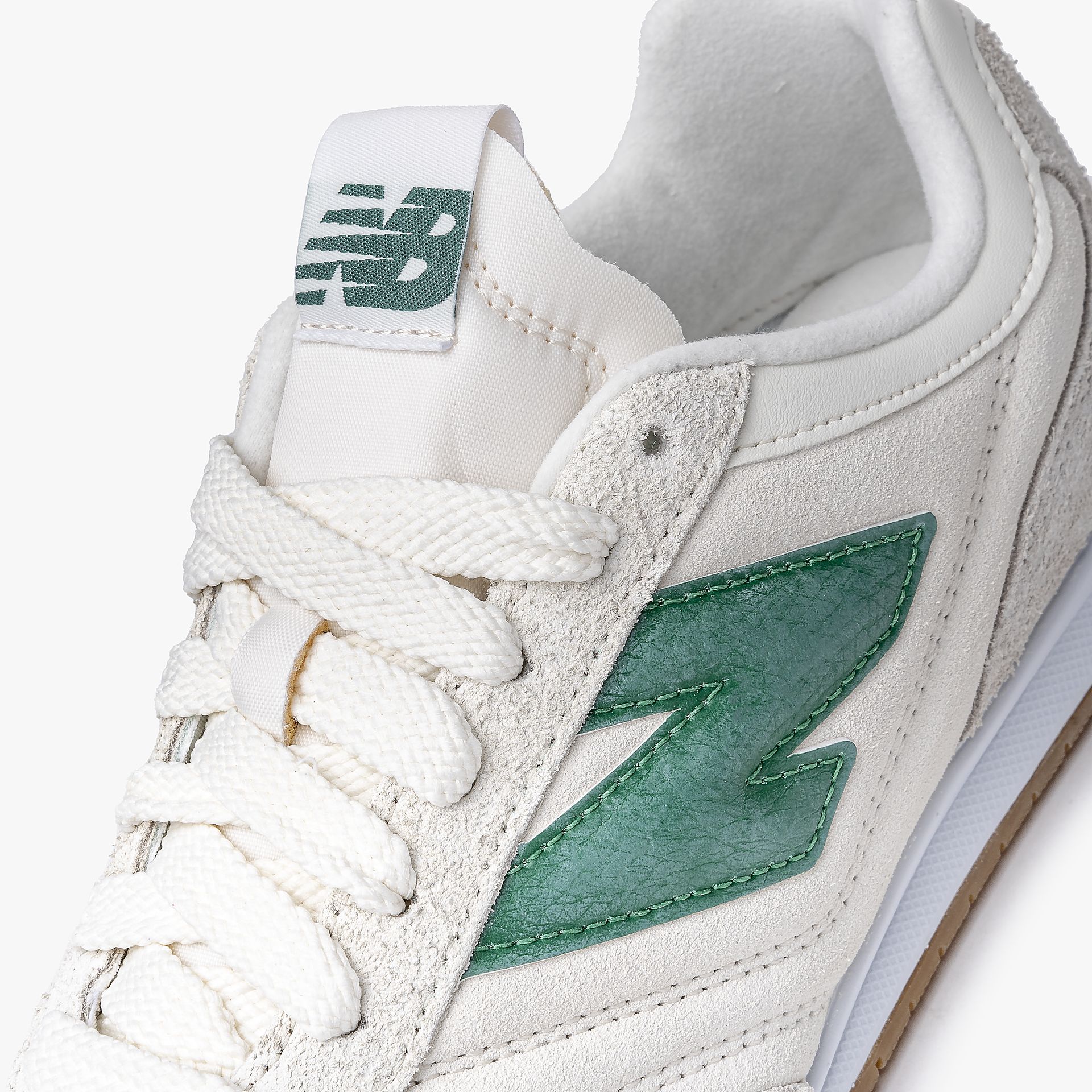 New Balance URC42