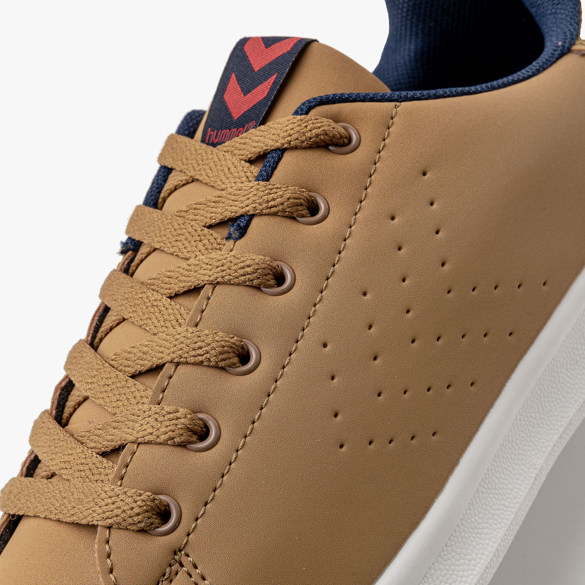 Hummel Busan Synth. Nubuck