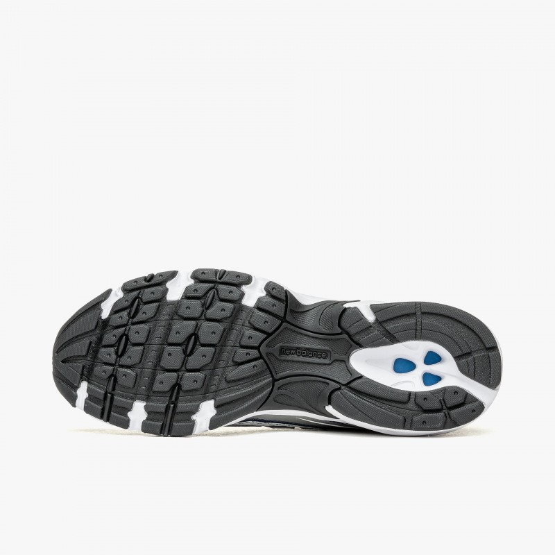 New Balance U740 New Balance U740