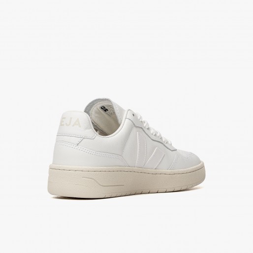 Veja V-90 O.T. Leather
