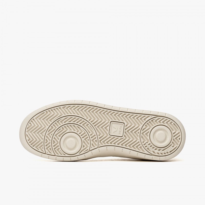 Veja V-90 O.T. Leather Veja V-90 O.T. Leather