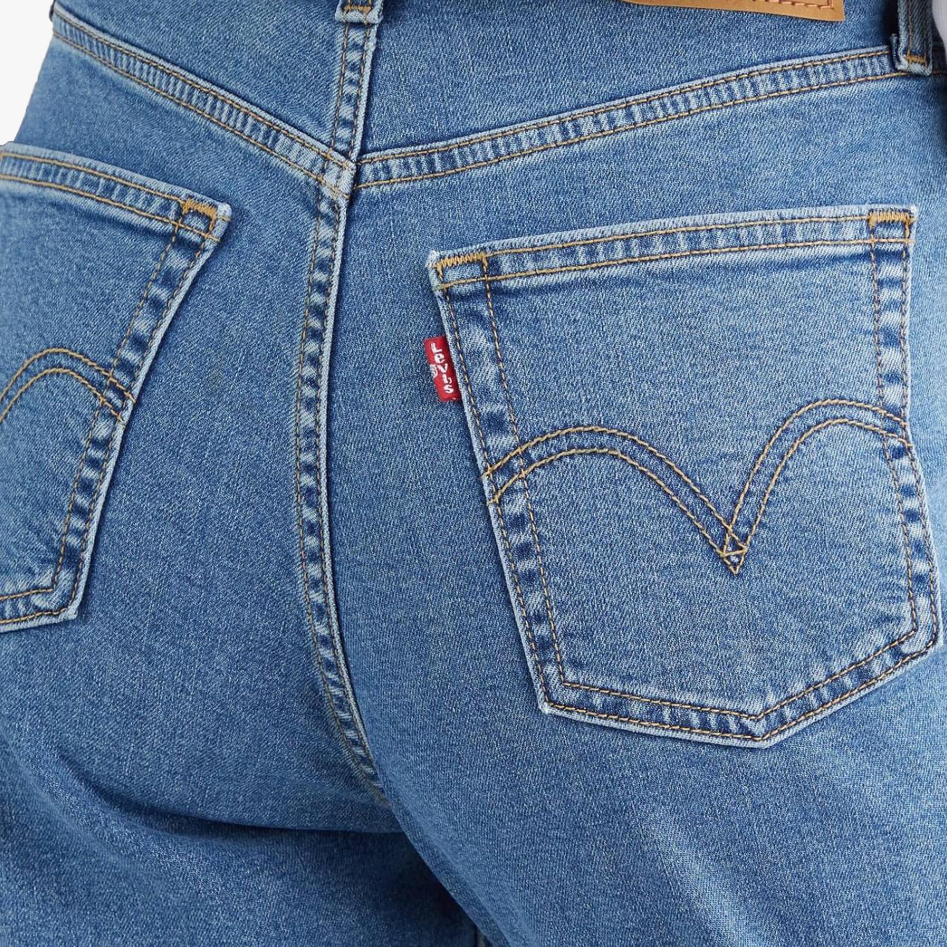 Levis High Waisted Mom Jeans W