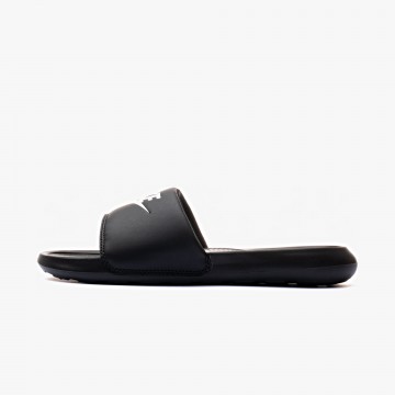 Nike Victori