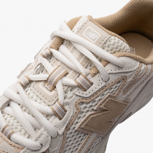 New Balance U740
