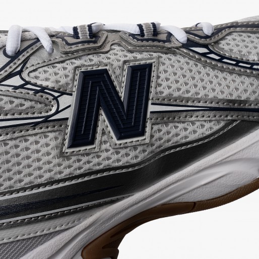 New Balance U740