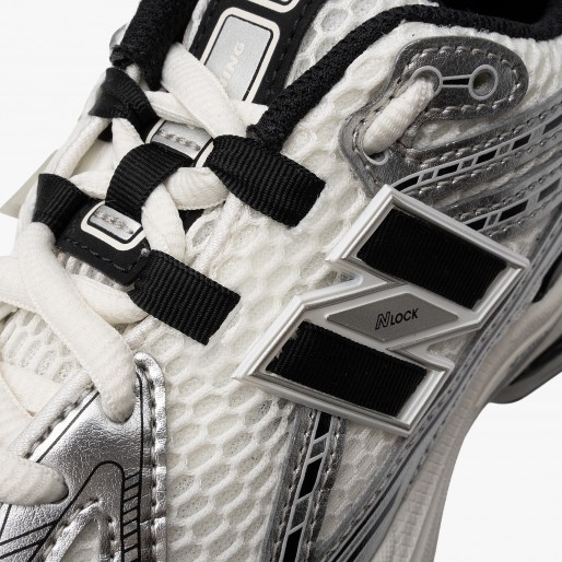 New Balance 1906 Lace