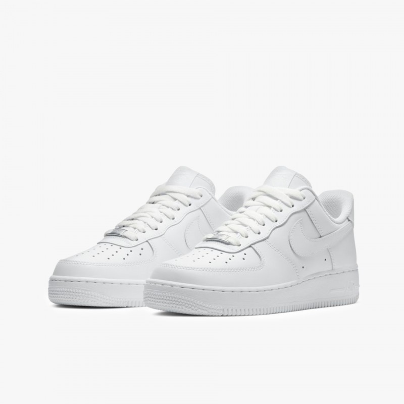 Nike Air Force 1 '07 � Triple White