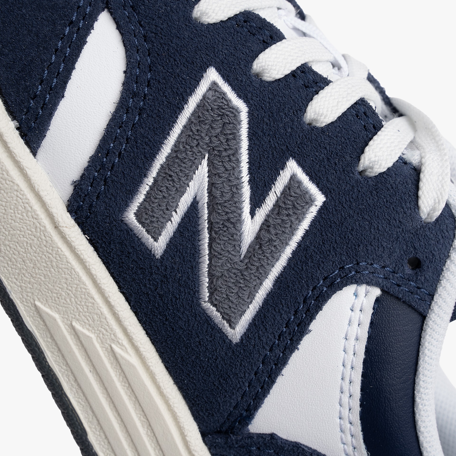 New Balance PB480