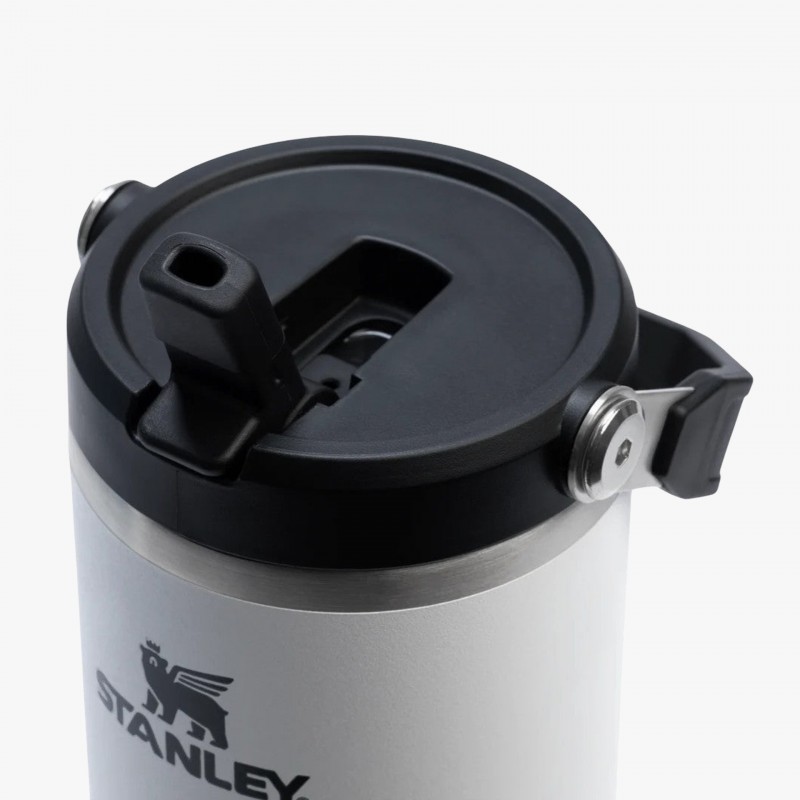 Stanley Iceflow Flip Straw Tumbler 0.89L Stanley Iceflow Flip Straw Tumbler 0.89L