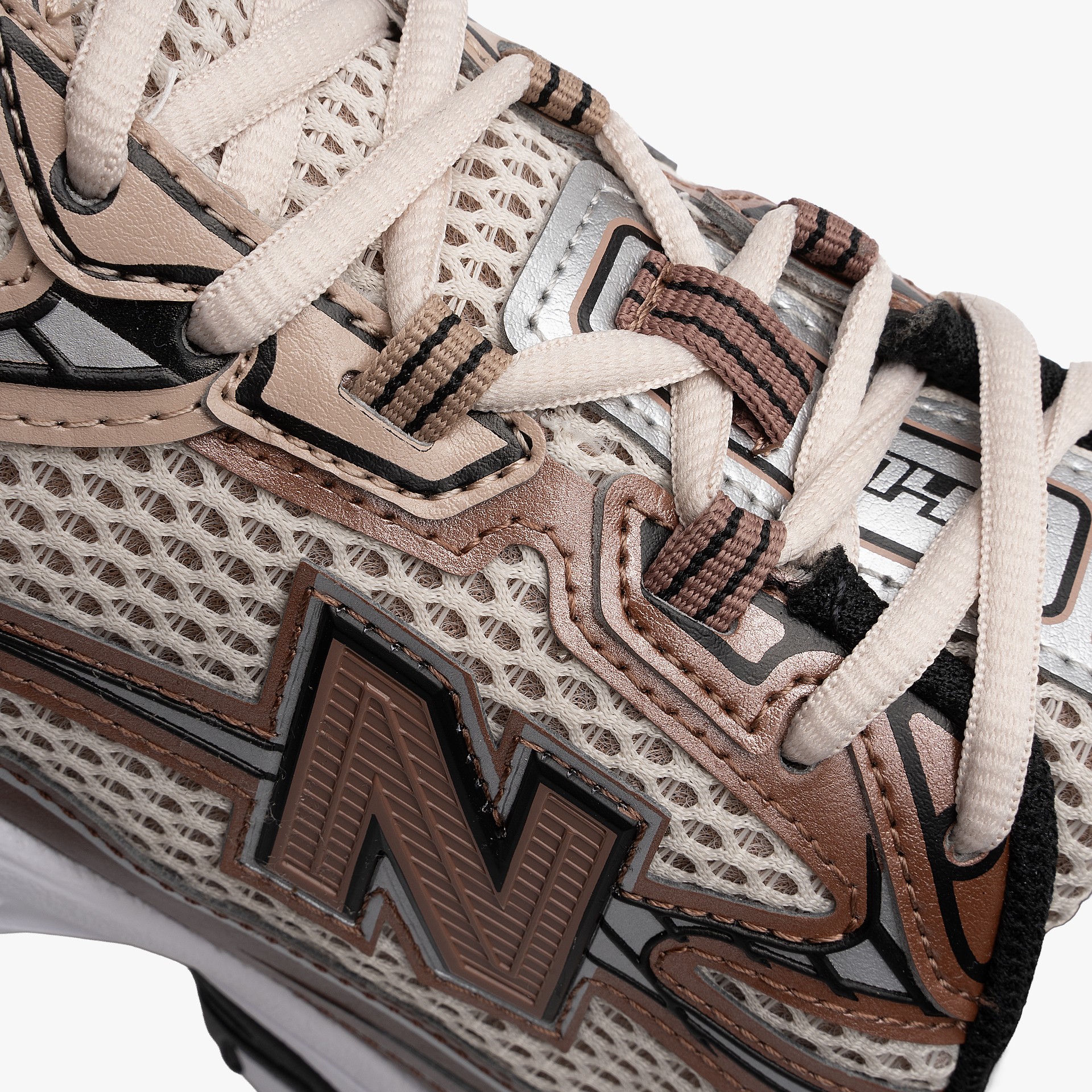 New Balance U740