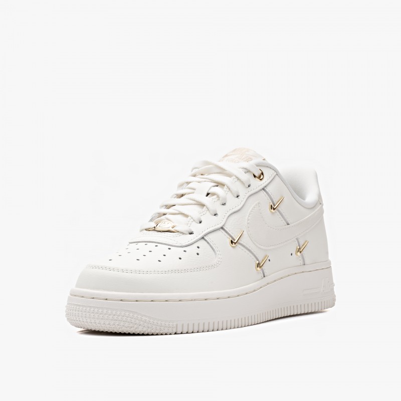Nike Air Force 1 07 LX
