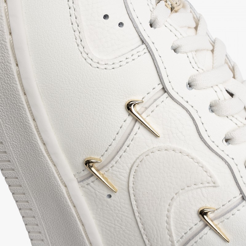 Nike Air Force 1 07 LX