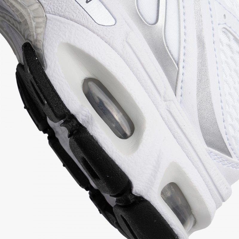 Nike Air Max Moto 2K Nike Air Max Moto 2K