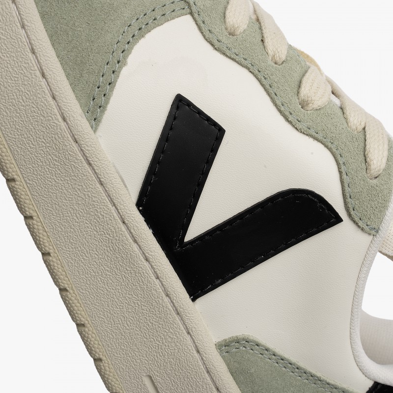 Veja V-10 Leather Veja V-10 Leather