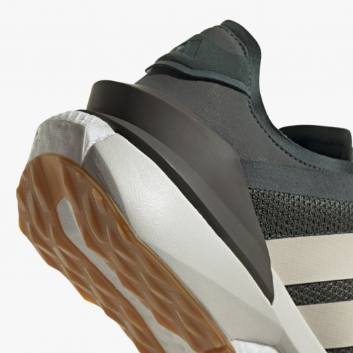 adidas Avryn adidas Avryn