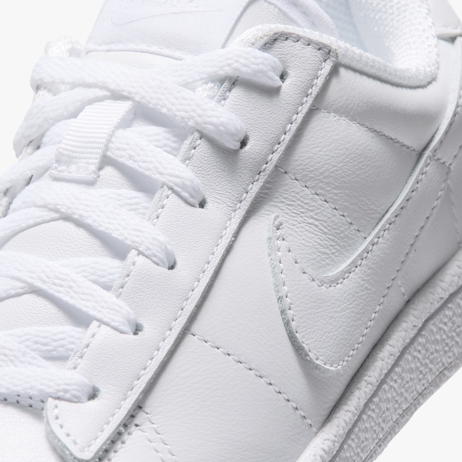 Nike Tennis Classic