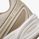 New Balance 740