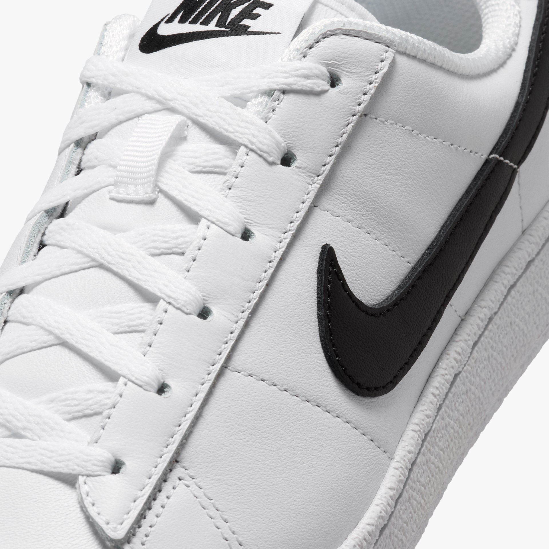 Nike Tennis Classic