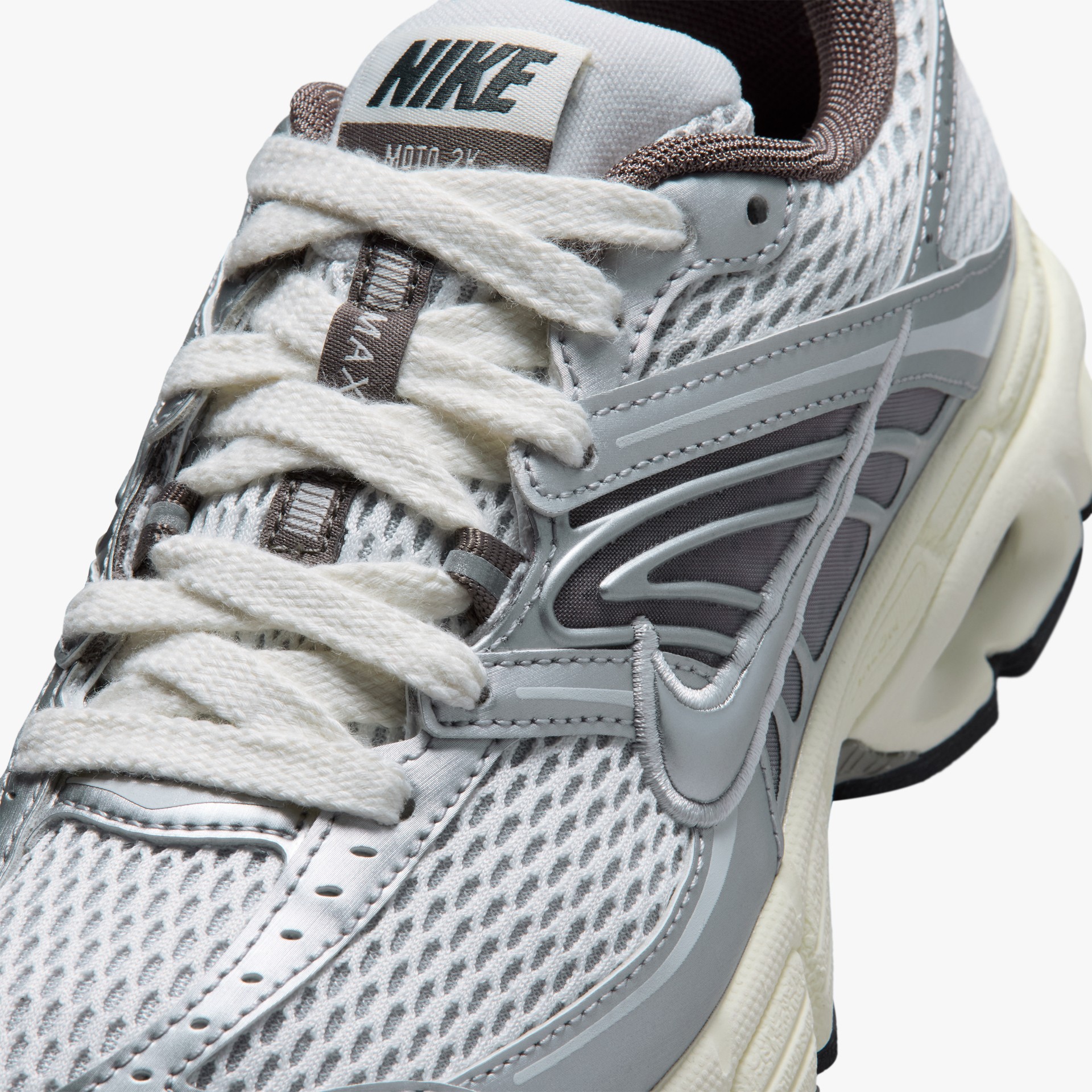 Nike Air Max Moto 2K