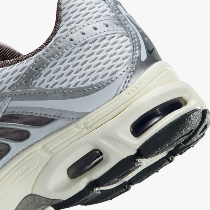 Nike Air Max Moto 2K