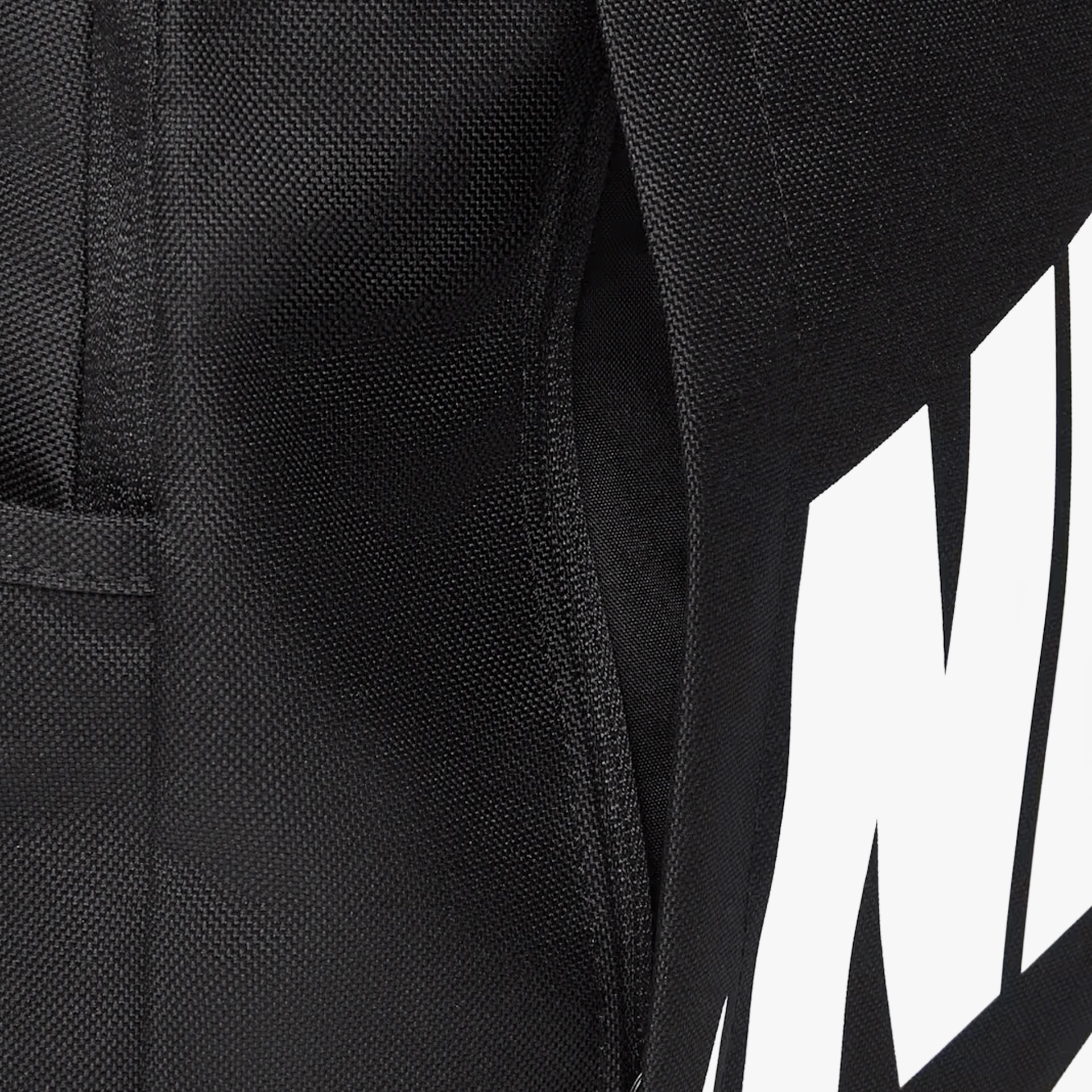 NIKE Elemental