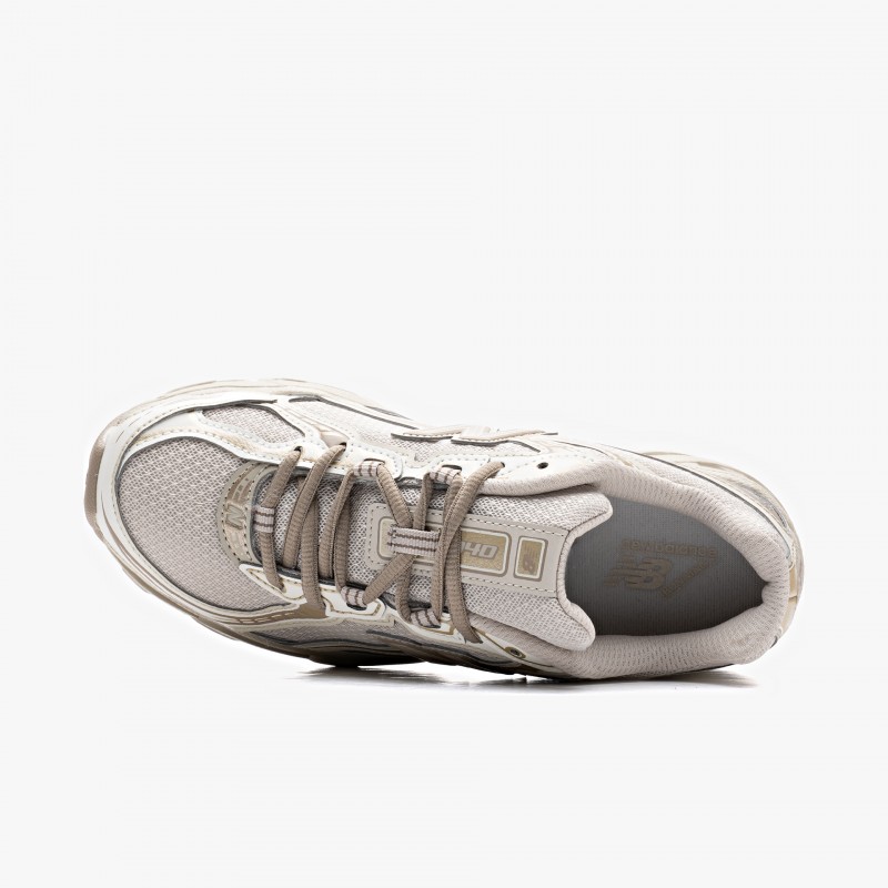 New Balance U740