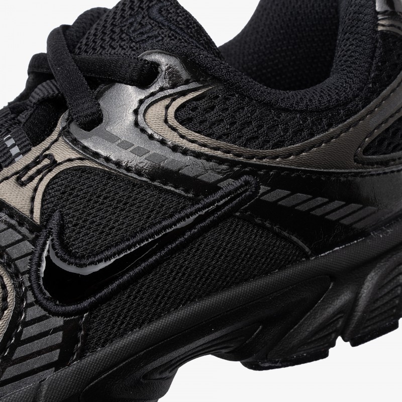Nike V5 RNR Lace
